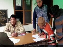 Polio Team, Suspected Of Collecting NRC Data, Held Hostage In UP Polio Team, Suspected Of Collecting NRC Data, Held Hostage In UP