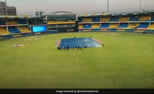 India vs Sri Lanka 2nd T20I: दूसरा टी-20 बारिश से धुलेगा या बरसेंगे रन? इंदौर में ऐसा रहने वाला है मौसम