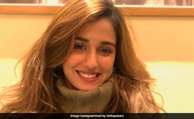 दिशा पटानी खुद को इस तरह रखती हैं मीठे से दूर