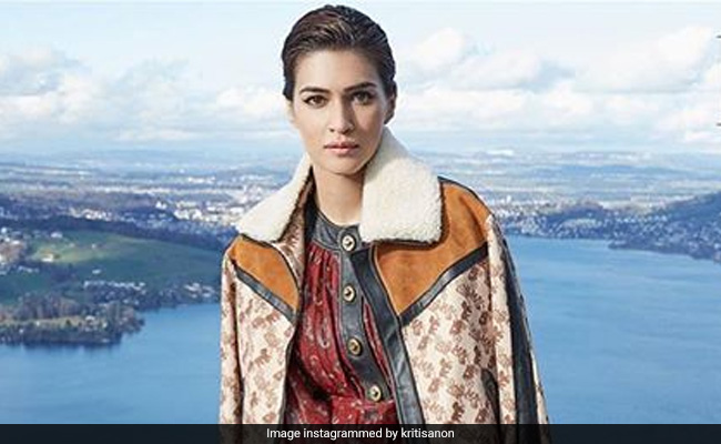 कृति सेनन ने विंटर वेयर में करवाया फोटोशूट, फैन्स ने दिया ऐसा रिएक्शन- देखें एक से एक Photos