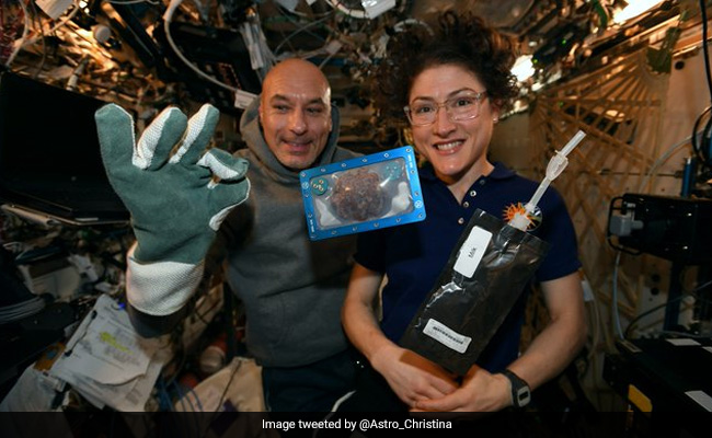 Astronauts Baked Cookies In Space. Here's How Long It Took