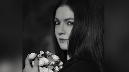 Pooja Bhatt Is Relishing Custard Apples. Here's How You Can Too&nbsp;
