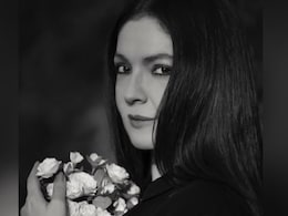 Pooja Bhatt Is Relishing Custard Apples. Here's How You Can Too 