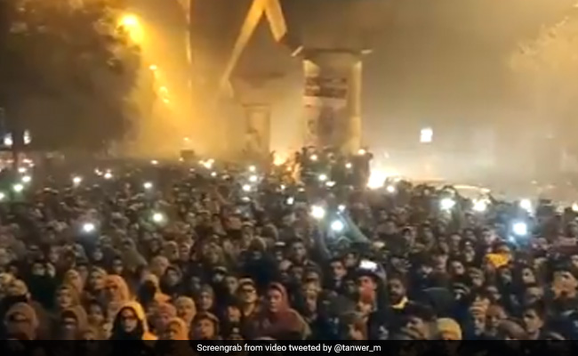 साल के आखिरी दिन भी दिखा दिल्ली में CAA के खिलाफ छात्रों और कार्यकर्ताओं का प्रदर्शन