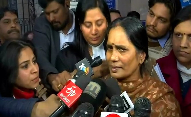 "Would Like To See Convicts Die": Nirbhaya's Mother On New Hanging Date