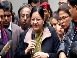 जामिया की VC नज्मा अख्तर के सामने छात्रों ने किया प्रदर्शन, पूछा- दिल्ली पुलिस पर FIR कब? जामिया की VC नज्मा अख्तर के सामने छात्रों ने किया प्रदर्शन, पूछा- दिल्ली पुलिस पर FIR कब?