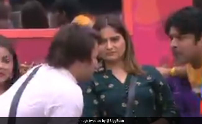 आसिम रियाज ने आरती सिंह को फिक्स्ड डिपॉजिट बुलाया, तो भड़क उठे सिद्धार्थ शुक्ला और बोले- यह बहुत ही...