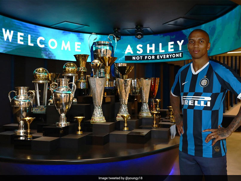 Manchester United's Ashley Young Signs For Inter Milan On 6-Month Deal