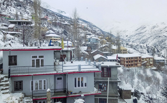 Cold Wave Grips Himachal, Bad Weather Expected Till Jan 24: Weather Office