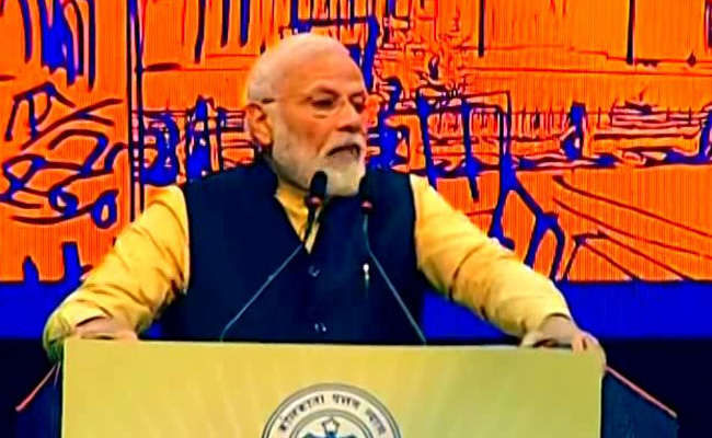 लद्दाख में संघर्ष पर शिवसेना का PM मोदी पर निशाना, सामना में लिखा 'गड़बड़ी सीमा पर नहीं, दिल्ली में है'