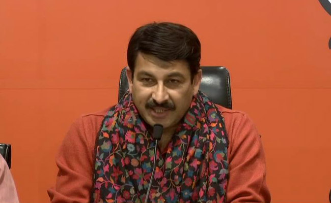 Providing Free COVID-19 Vaccine Is State Matter: Manoj Tiwari Slams Uddhav Thackeray