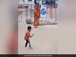 मां ने फेंकी गेंद तो बच्चे ने मारा ऐसा तगड़ा शॉट, मोहम्मद कैफ ने दिया ऐसा रिएक्शन, देखें Viral Video मां ने फेंकी गेंद तो बच्चे ने मारा ऐसा तगड़ा शॉट, मोहम्मद कैफ ने दिया ऐसा रिएक्शन, देखें Viral Video