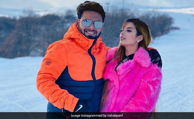 गर्लफ्रेंड के साथ वादियों में शायराना हुए Rishabh Pant, बोले- 'जब मैं तुम्हारे साथ होता हूं तो...'