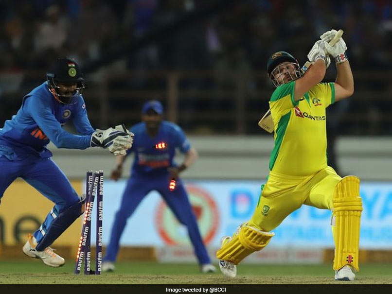 Ind vs Aus 2nd ODI: केएल राहुल की स्टंपिंग ने जीता दिल, लेकिन प्रशंसकों ने खड़ा किया यह सवाल