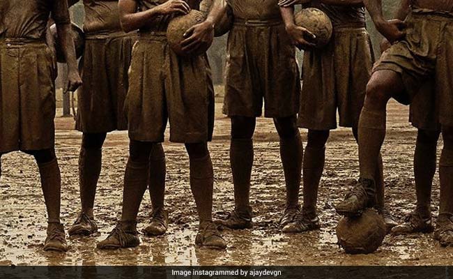 <i>Maidaan</i> Teaser Poster:  Ajay Devgn And Squad Got Game