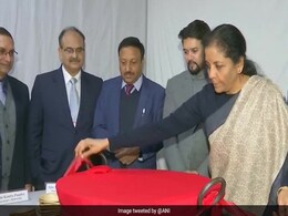 क्या 2019 में मिली शानदार जीत का तोहफा जनता को भी बजट में देगी मोदी सरकार? क्या 2019 में मिली शानदार जीत का तोहफा जनता को भी बजट में देगी मोदी सरकार?