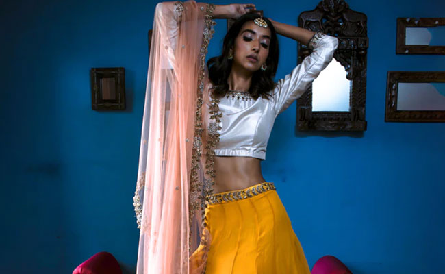 Slay This Wedding Season With These Budget Sabyasachi-Style Lehengas On Amazon