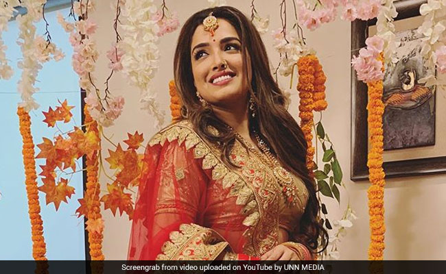 भोजपुरी एक्ट्रेस आम्रपाली दुबे बोलीं- रेप के आरोपियों को सरेआम फांसी हो और लाइव टेलीकास्ट भी हो ताकि... देखें Video