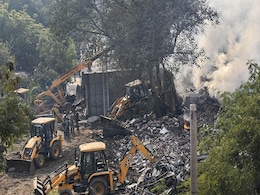 Delhi Battery Warehouse Collapsed When Fire-Fighting Op Was About To End Delhi Battery Warehouse Collapsed When Fire-Fighting Op Was About To End