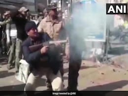 Stones Thrown In Jharkhand During BJP's Pro-Citizenship Amendment Act Rally Stones Thrown In Jharkhand During BJP's Pro-Citizenship Amendment Act Rally
