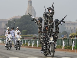 26 जनवरी: राजपथ पर पहली बार CRPF की झांकी, नाइट विजन गॉगल्स पहन जवान करेंगे शौर्य प्रदर्शन 26 जनवरी: राजपथ पर पहली बार CRPF की झांकी, नाइट विजन गॉगल्स पहन जवान करेंगे शौर्य प्रदर्शन