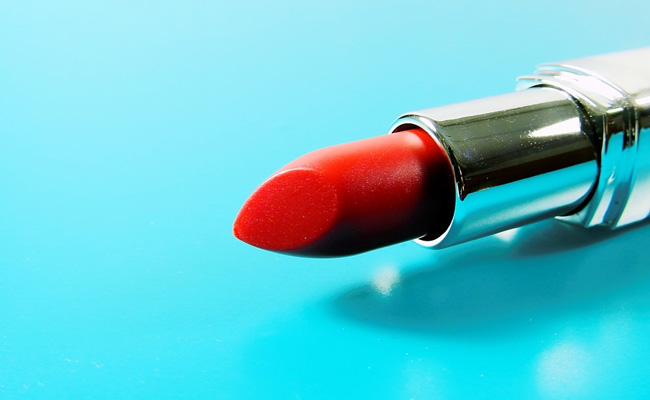 Varanasi Man Develops “Lipstick Gun”. Here’s What It Does