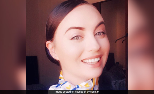 तूफान से टकराने के बाद एयर हॉस्टेस का टूटा पैर, फ्लाइट के लैंड होने तक दर्द से तड़पती रही