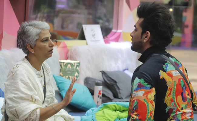 <i>Bigg Boss 13</i> Written Update January 17, 2020: Paras Chhabra's Mother Warns Him To Stay Away From Mahira Sharma