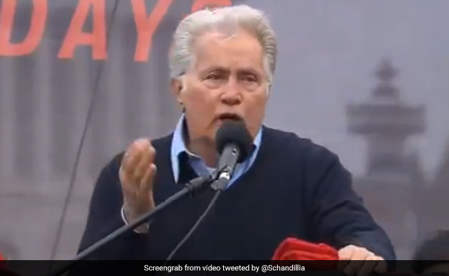 "Where The Mind Is Without Fear": Martin Sheen Quotes Tagore At Protest