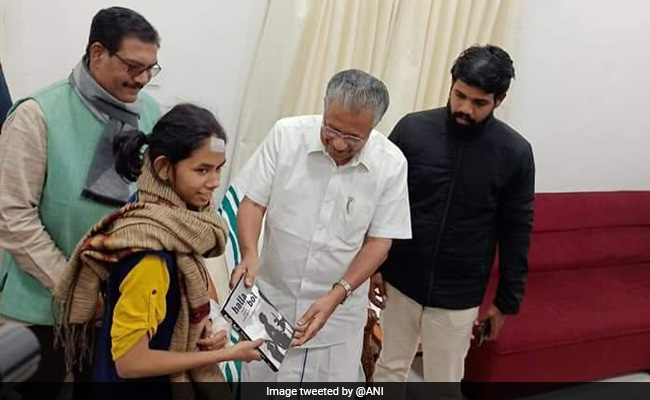 "JNU Put Up Uncompromising Fight...": Pinarayi Vijayan Meets Aishe Ghosh