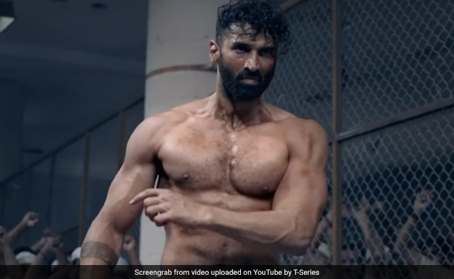 <I>Malang</I> Trailer: Deadly Doesn't Even Begin To Describe Aditya Roy Kapur And Anil Kapoor. Disha Patani Springs A Surprise