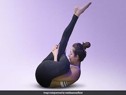 GYM के बाद अब योगा करते हुए नज़र आईं मलाइका अरोड़ा, देखें Photos GYM के बाद अब योगा करते हुए नज़र आईं मलाइका अरोड़ा, देखें Photos