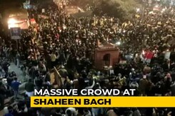 Massive Crowd, Multi-Faith Prayer At CAA Protest In Delhi's Shaheen Bagh Massive Crowd, Multi-Faith Prayer At CAA Protest In Delhi's Shaheen Bagh