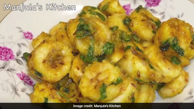 Watch: Quick And Easy Banana Curry (Kele Ki Sabzi) Recipe Video