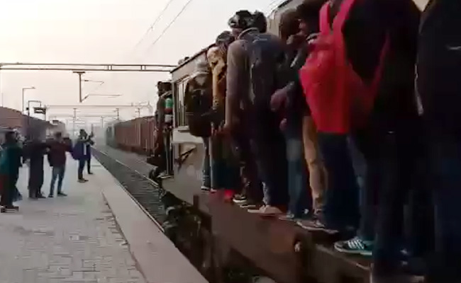 Not Enough Trains, Police Exam Candidates Throw Stones At Rajdhani