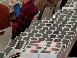 भारत में तस्करी करके लाए जा रहे हजारों Iphone 13 जब्त, कीमत करीब 43 करोड़ रुपये भारत में तस्करी करके लाए जा रहे हजारों Iphone 13 जब्त, कीमत करीब 43 करोड़ रुपये