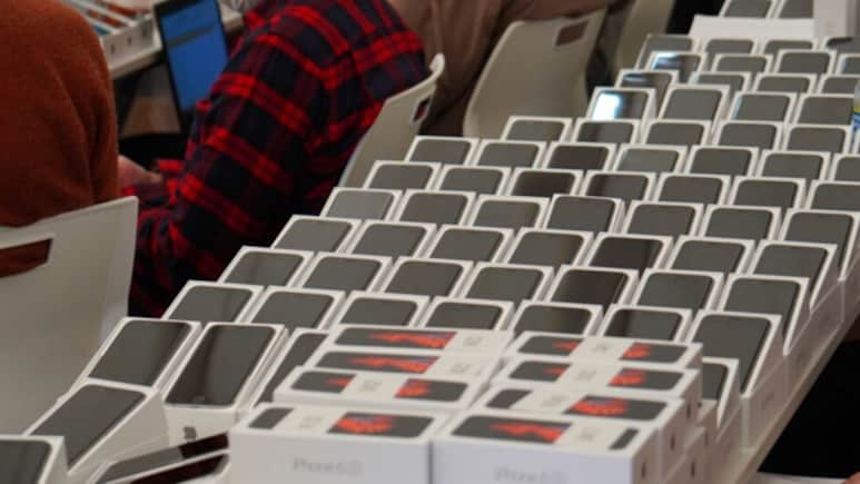India's Mobile Phone Exports Rise 127 Times To Rs 2 lakh Crore In 10 Years