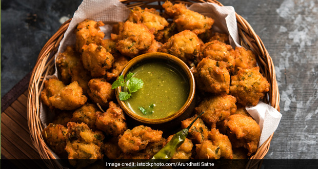 Masoor Dal Ki Pakodi: A Perfect Accompaniment For A Lazy Afternoon Meal