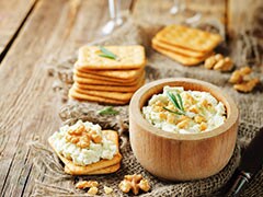 Walnut Chutney: Turn This Healthy Dry Fruit Into A Delectable Dip Walnut Chutney: Turn This Healthy Dry Fruit Into A Delectable Dip