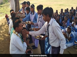 Surat Schools Asked To Celebrate "<i>Matru-Pitru Pujan Diwas</i>" On Valentine's Day Surat Schools Asked To Celebrate "<i>Matru-Pitru Pujan Diwas</i>" On Valentine's Day