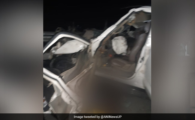 6 Killed, 6 Injured After Roadways Bus Crashes Into Car In Kanpur On Agra-Lucknow Expressway