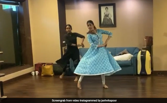 Janhvi Kapoor Dancing To <i>Piya Tose Naina Laage Re</i> Is A Sheer Delight