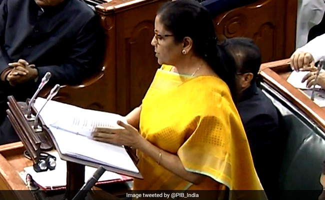 Budget 2021 : वित्त मंत्री निर्मला सीतारमण ने लोकसभा में पेश किया आर्थिक सर्वे