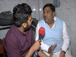 Delhi Violence: आम आदमी पार्टी के पार्षद ताहिर हुसैन ने स्वीकारा- 'वीडियो में मैं ही हूं' Delhi Violence: आम आदमी पार्टी के पार्षद ताहिर हुसैन ने स्वीकारा- 'वीडियो में मैं ही हूं'