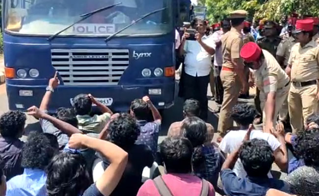 Pondicherry University 'Forcefully' Removes Students Protesting Against Fee Hike