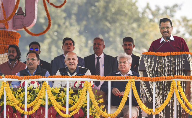 पुरुष-प्रधान, पिछड़ी सोच का परिचायक है अरविंद केजरीवाल का बासी कैबिनेट