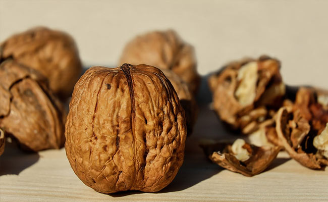 3 Reasons Why You Should Be Going Nuts Over Walnuts