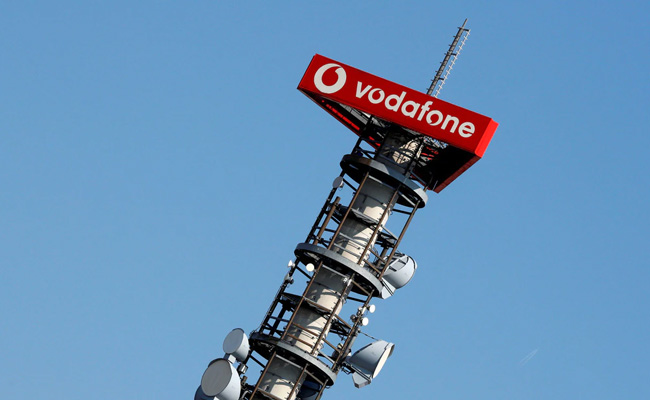 20 हजार करोड़ रुपये के कर विवाद मामले में वोडाफोन की जीत को चुनौती देगी सरकार : सूत्र