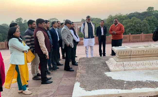 कौन था औरंगजेब का भाई दारा शिकोह, जिसकी दिल्ली में कब्र खोज रही है मोदी सरकार?