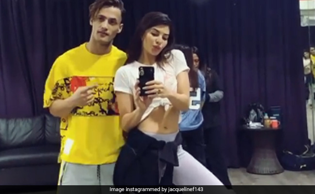 Viral: Jacqueline Fernandez And Asim Riaz Give A Sneak Peek Into Their Music Video Rehearsals